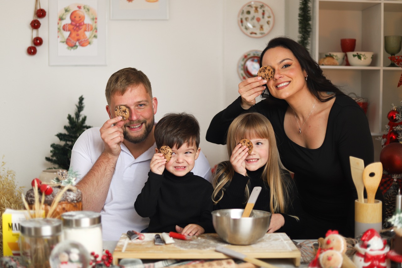 Mueller family baking Christmas cookies, 2025